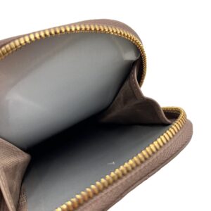 Dior Caro Zipped Pouch in beige - immagine 9